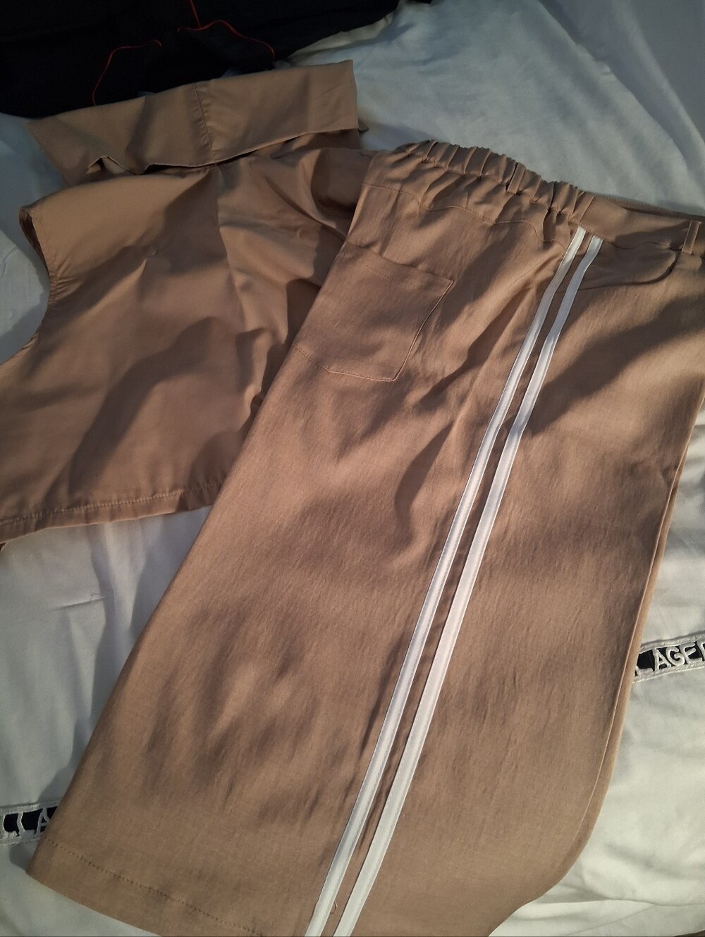 Women Khaki 2-Pc Set. Brand New W/O Tags. Never Worn. Sz XL/12